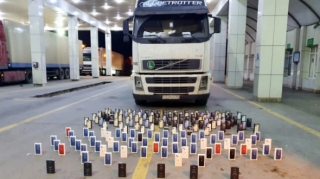 Gömrükdə dəyəri yarım milyona yaxın "iPhone" aşkarlandı - FOTO 