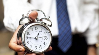 Bakıda iş və dərs saatları dəyişə bilər - 07:00-15:00 