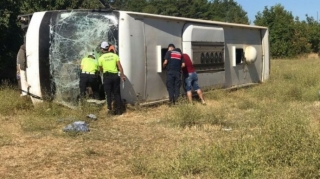 Türkiyədə iki avtobus toqquşub, ölən və yaralananlar var   - FOTO