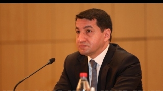 Hikmət Hacıyev:  Qarabağın erməni sakinləri Azərbaycan vətəndaşlığı üçün ərizə ilə müraciət etməlidirlər