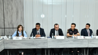 Ekoloji təmiz nəqliyyat vasitələri ilə bağlı iclas keçirilib - FOTO 