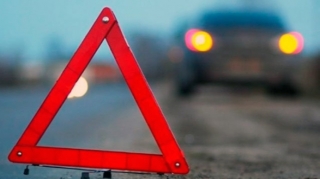 Şəkidə "BMW" aşıb, xəsarət alan var - FOTO 