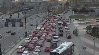 На каких улицах Баку 13 апреля наблюдаются транспортные заторы? - СПИСОК + ФОТО 