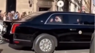 Bayden Londonda tələbə məhəl qoymadı, tıxacda qaldı - VİDEO 