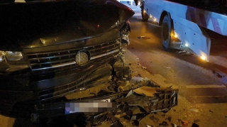 Turistləri daşıyan avtobus qəzaya düşdü 