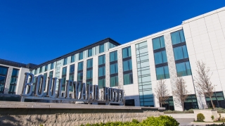 Bakıda məşhur hoteldə ofisiant öldürüldü - İş yoldaşı tutuldu 