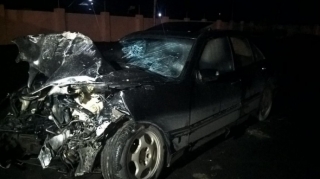 Cəlilabadda minik və yük avtomobilləri toqquşub, xəsarət alanlar var