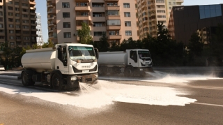 Bakının 544 küçəsi yuyuldu - FOTOLAR 