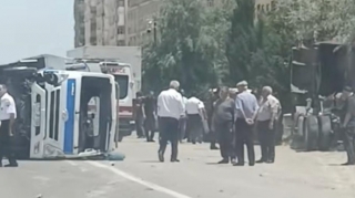 Bakı-Ələt yolunda maşın aşdı - VİDEO 