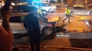 “Mercedes” və “VAZ-2106” toqquşdu: xəsarət alanlar var   - FOTO