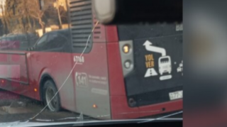 “BakuBus” dərin çuxura düşdü, saatlarla orada qaldı - FOTO 