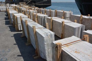 Gəmidən qanunsuz külli miqdarda mal aşkar edilib - VİDEO