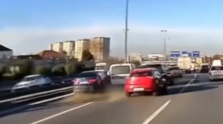 Aeroport yolunda qəribə QƏZA   - VİDEO