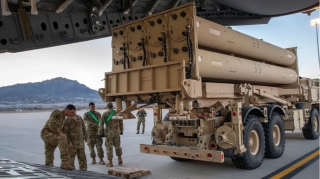 ABŞ Yaxın Şərqə hərbi yüklərin daşınmasını artırır 