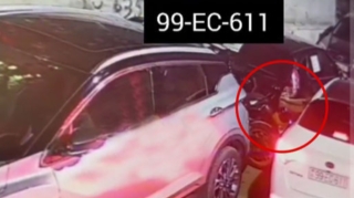 KIA-nın sürücüsü dəbilqə oğurladı - ANBAAN VİDEO 