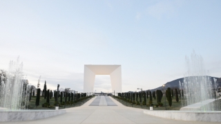 Prezident Xankəndidə Zəfər parkının açılışında iştirak etdi 