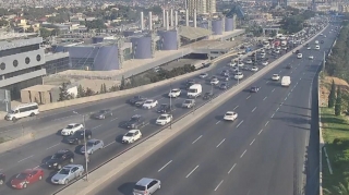 На каких улицах Баку 6 августа наблюдаются транспортные заторы? 