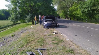 Oğuzda 3 avtomobil toqquşub, xəsarət alanlar var   - FOTO