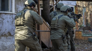 DTX xarici ölkəyə işləyən silahlı şəxsi həbs etdi 