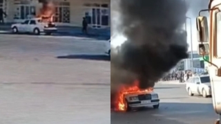 Azərbaycanda kişi öz maşınını küçədə yandırdı - Polisdən açıqlama   - VİDEO