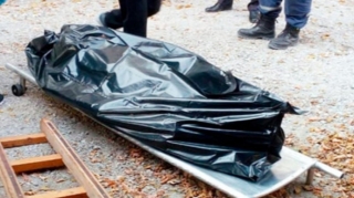 Küçədə kişi meyiti tapılıb 