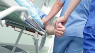 Gəncədə 22 yaşlı oğlan kəsici alətdən xəsarət aldı 