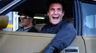 Aktyor oğru rolunu elə yaxşı oynadı ki... qonşular polis çağırdı 