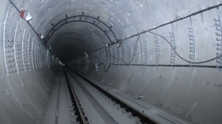 Bakı metrosu tarixində ilk dəfə dəmir-beton bloklu tunel yolu qurulub 