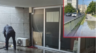 Bakının mərkəzində yeraltı piyada keçidini yenə su basdı - VİDEO   - YENİLƏNİB