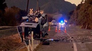 Bu ölkədə yük maşını aşdı,7 əsgər öldü 