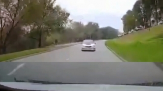 Sükan arxasında yuxulayan sürücü ağır qəzaya səbəb oldu; yaralılar var - VİDEO 