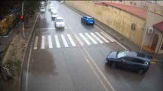 Sürücü görün hansı üsula əl atıb qaydanı pozdu - ANBAAN VİDEO 