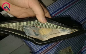 Bakıda içində pul və sənədlər olan portmanat tapılıb - Sahibi axtarılır - FOTO