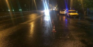 Minik avtomobili yük maşını ilə toqquşdu: 1 nəfər yaralanıb - Bakıda