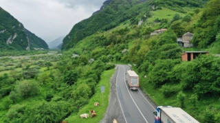 Tbilisi-Batumi avtomobil yolu cari ildə tam istifadəyə veriləcək 