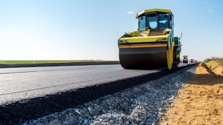 Biləsuvarda yol tikintisinə 5,2 milyon manat ayrılıb 