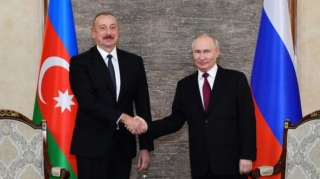Vladimir Putin İlham Əliyevi təbrik etdi 