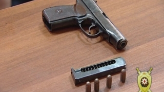 Paytaxtda keçmiş məhkumdan “Makarov” markalı tapança götürülüb