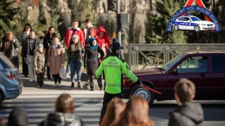 Yol polisi piyadaların pozduğu qaydaları açıqladı 