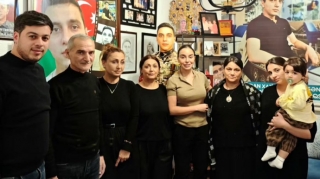 Leyla Əliyeva şəhid ailəsini ziyarət etdi - FOTO