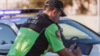 10 manat rüşvət vermək istədi, 150 manat cərimələndi 