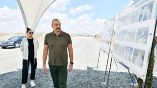 Ильхам Алиев и Мехрибан Алиева приняли участие в церемонии запуска первого этапа проекта "Умное село" 