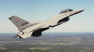 Misir HHQ-nin qırıcısı təlim uçuşu zamanı qəzaya uğrayıb 