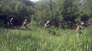 Komando bölmələrinin taktiki-xüsusi təlimlərindən görüntülər  - VİDEO