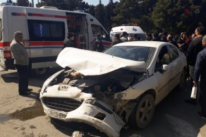 Qadın sürücülərin idarə etdiyi iki avtomobil toqquşub – FOTO