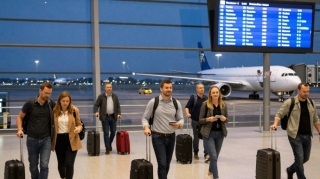 BƏƏ hava məkanını yenidən açdı 