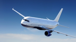 Bu il ölkədə hava nəqliyyatı ilə sərnişin və yük daşıma artıb