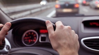 Naftalanda sərxoş sürücü qəza törətdi:  yaralı var