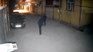 Bakıda avtomobildən oğurluq anı kameraya düşdü - VİDEO 