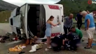 Antalyada turist avtobusu aşdı: Ölən və yaralananlar var – VİDEO 